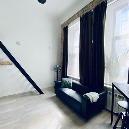B&W Apartment Riga Luaran gambar