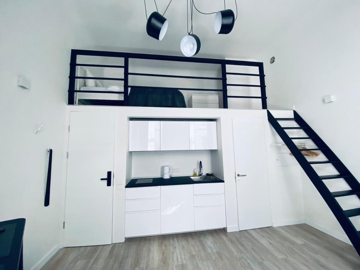 B&W Apartment Riga Luaran gambar