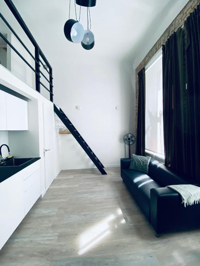 B&W Apartment Riga Luaran gambar