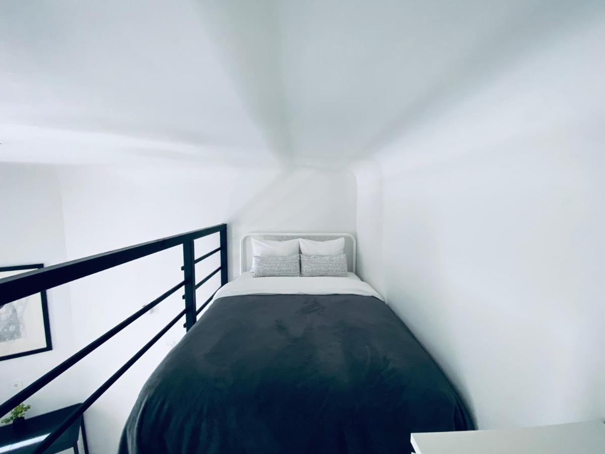 B&W Apartment Riga Luaran gambar
